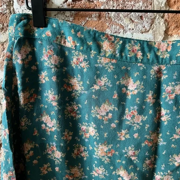 AMERICAN EAGLE Wrap tie mini skirt vintage teal floral - Picture 2 of 5